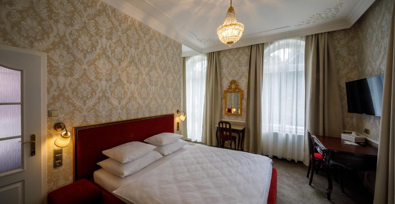 Villa Basileia Riverside Карлови Вари Екстериор снимка