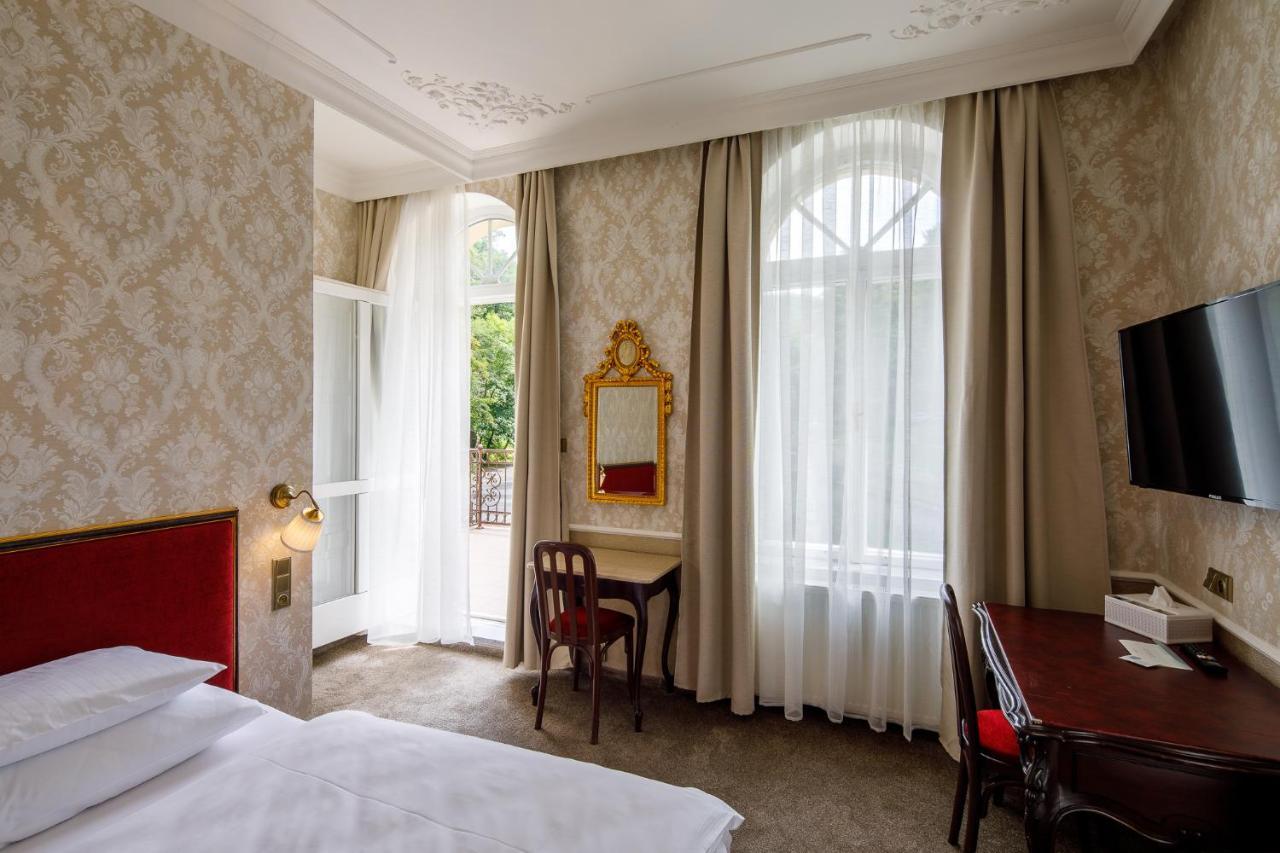 Villa Basileia Riverside Карлови Вари Екстериор снимка