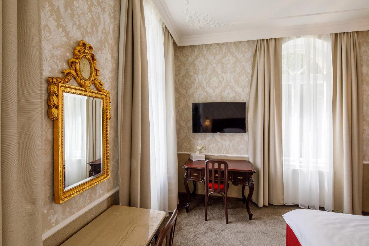 Villa Basileia Riverside Карлови Вари Екстериор снимка