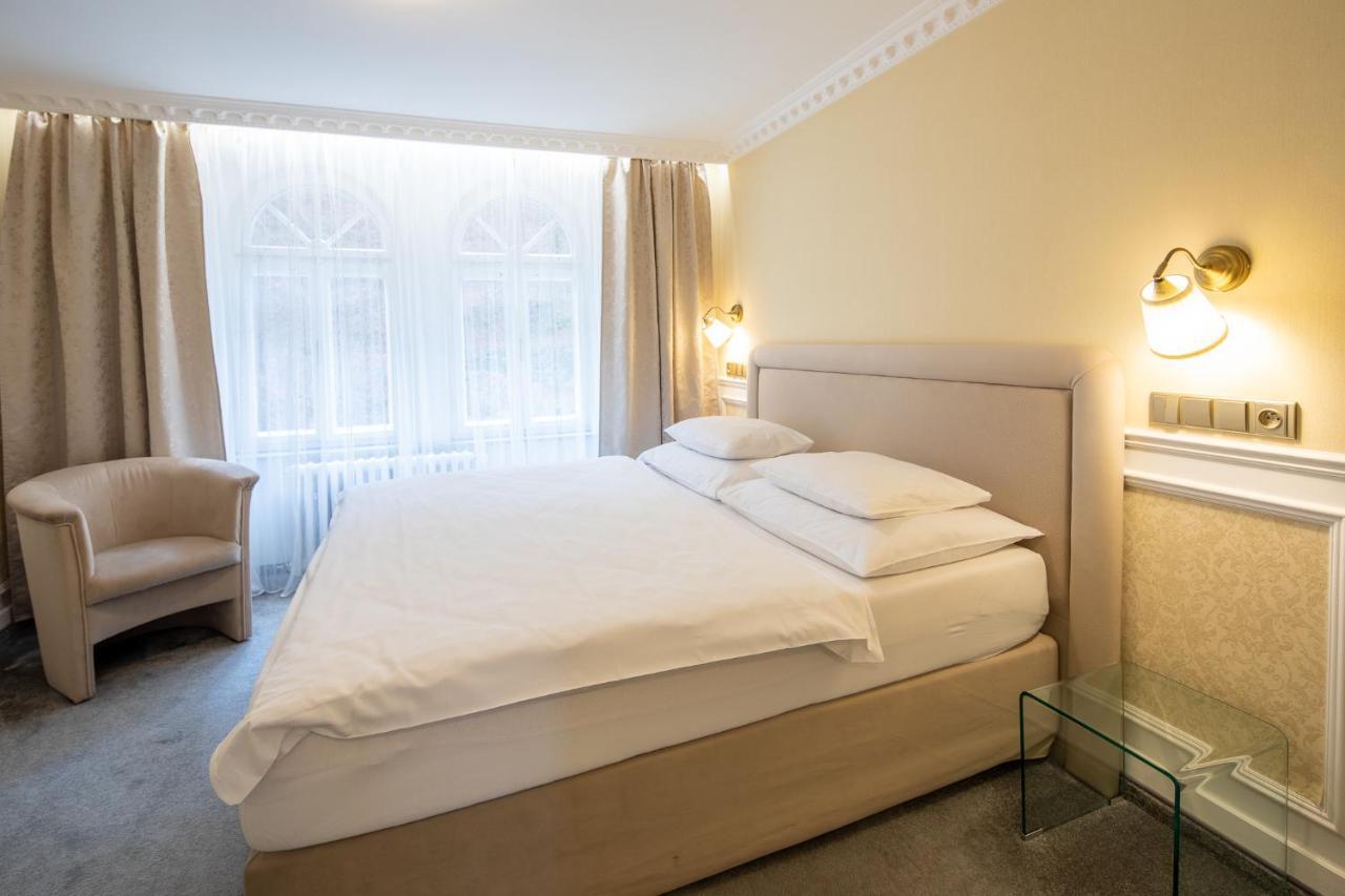 Villa Basileia Riverside Карлови Вари Екстериор снимка