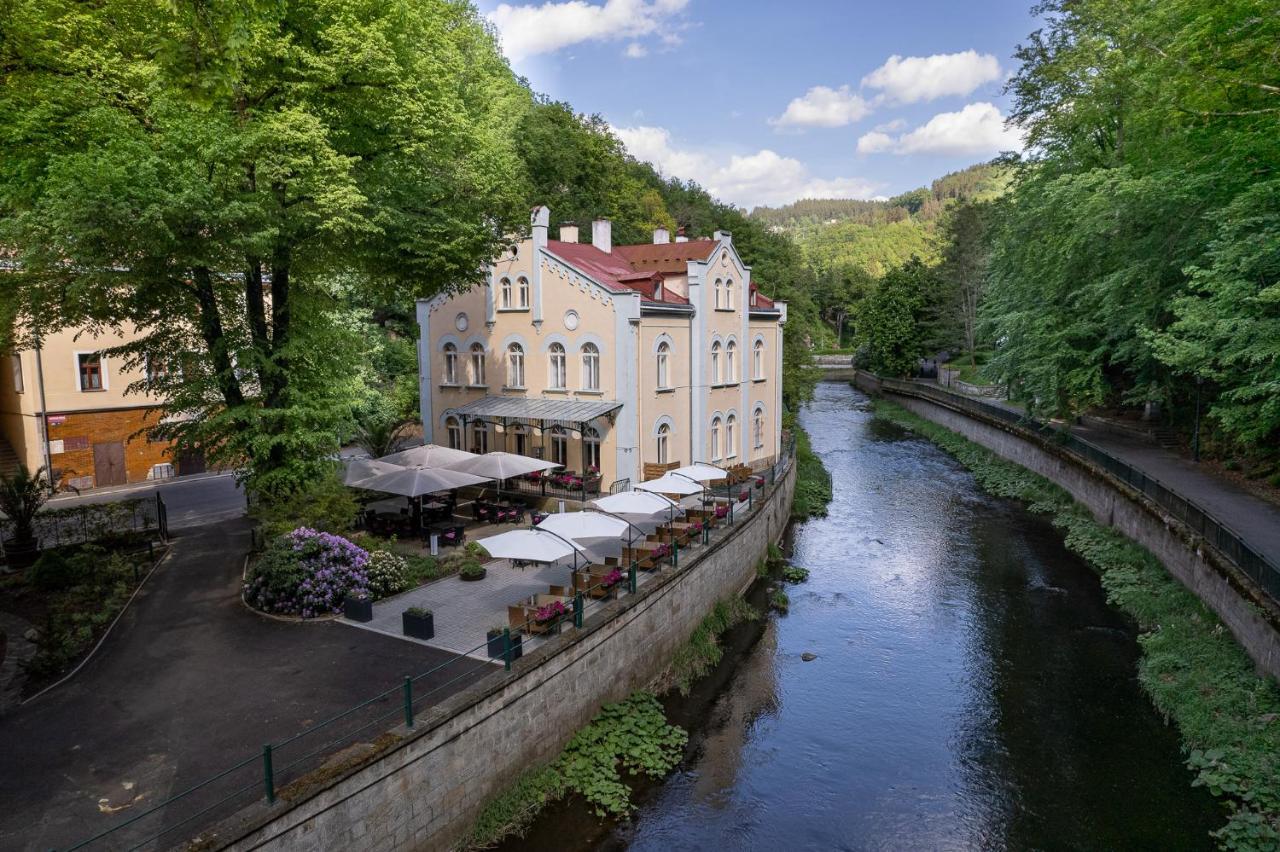 Villa Basileia Riverside Карлови Вари Екстериор снимка